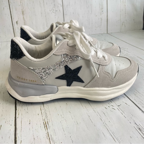 Vintage Havana RUN Sneakers - Picture 3 of 16